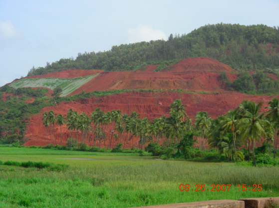 Bicholim Hill in 2007, after a mine wall collapse caused toxic floods
